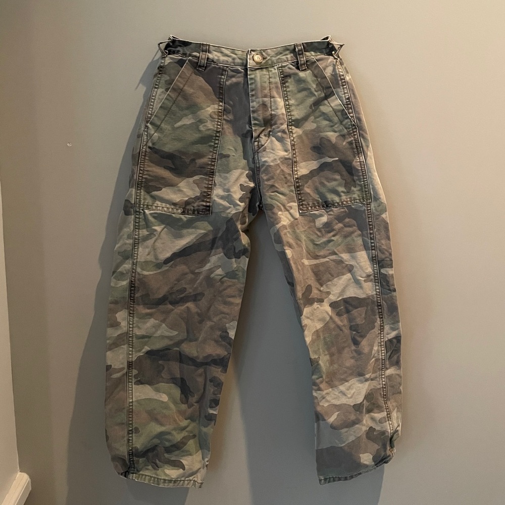 Arm subdued jeans!